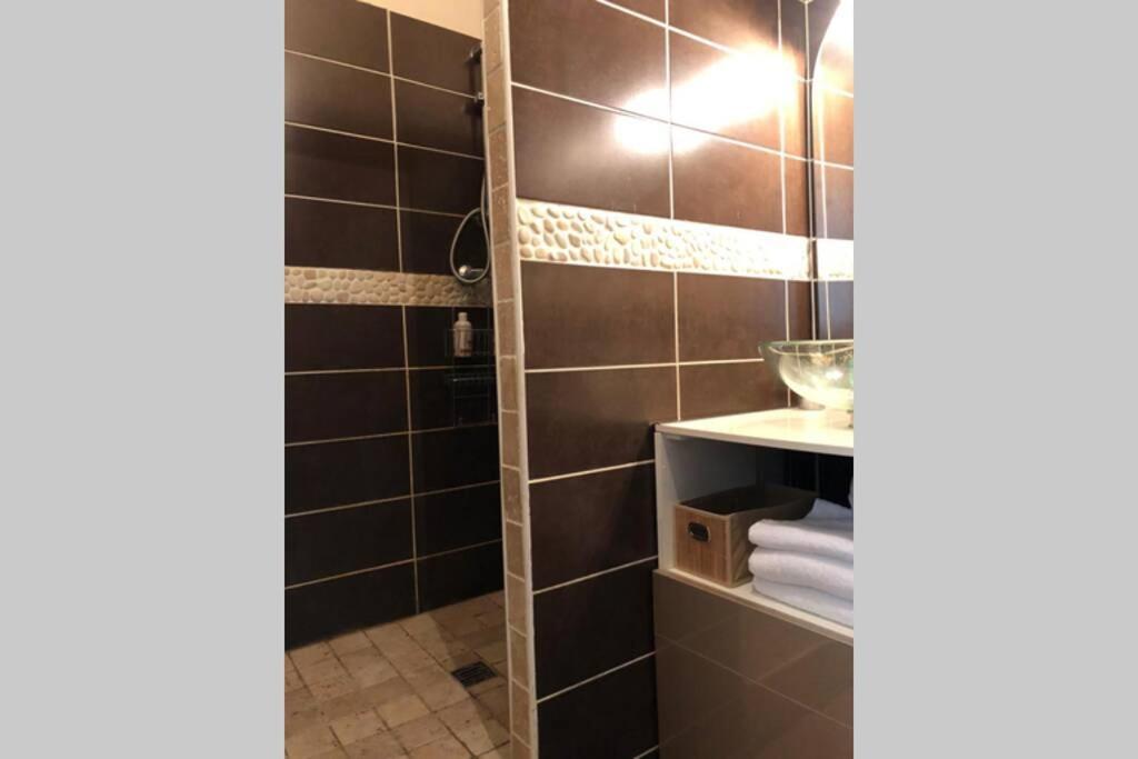 LʼIsle-sur-la-Sorgue Appart Renove 2 Chambres Avec Clim المظهر الخارجي الصورة